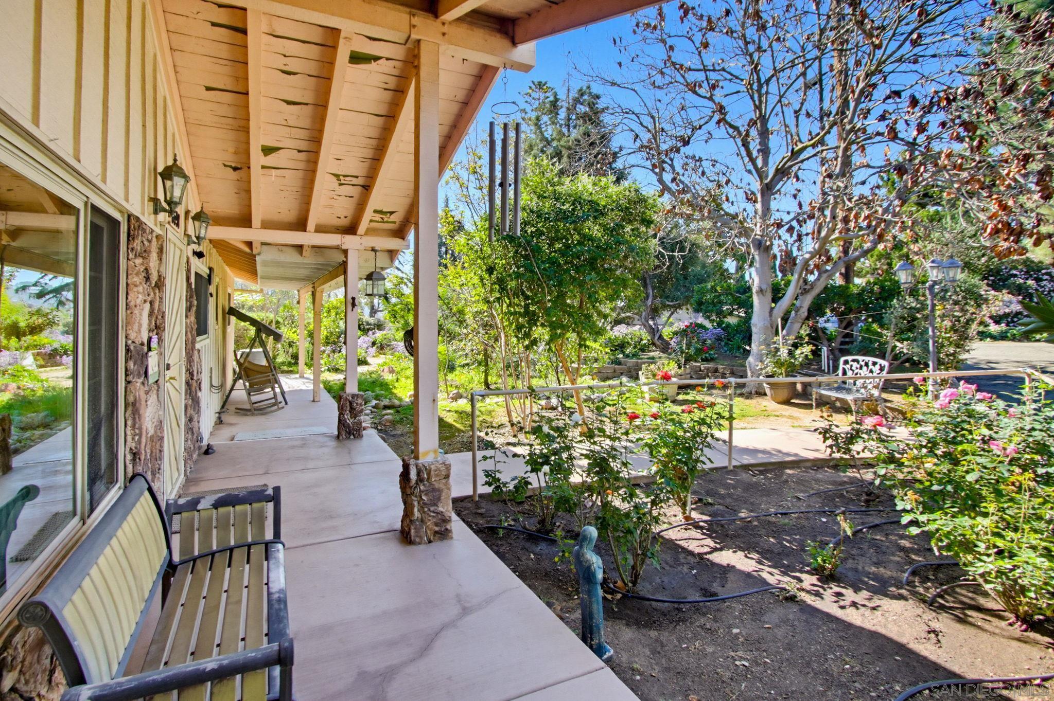 Detail Gallery Image 6 of 55 For 8698  Echo, La Mesa,  CA 91941 - 5 Beds | 3/1 Baths