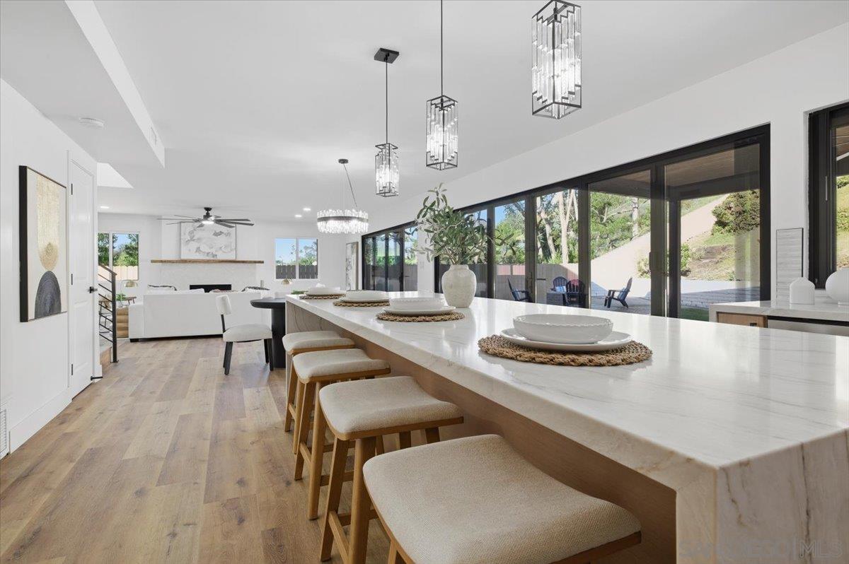 Detail Gallery Image 10 of 30 For 3590  Syracuse Ave, San Diego,  CA 92122 - 5 Beds | 3 Baths