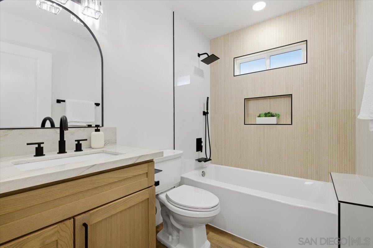 Detail Gallery Image 19 of 30 For 3590  Syracuse Ave, San Diego,  CA 92122 - 5 Beds | 3 Baths