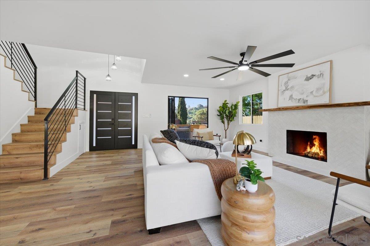 Detail Gallery Image 7 of 30 For 3590  Syracuse Ave, San Diego,  CA 92122 - 5 Beds | 3 Baths