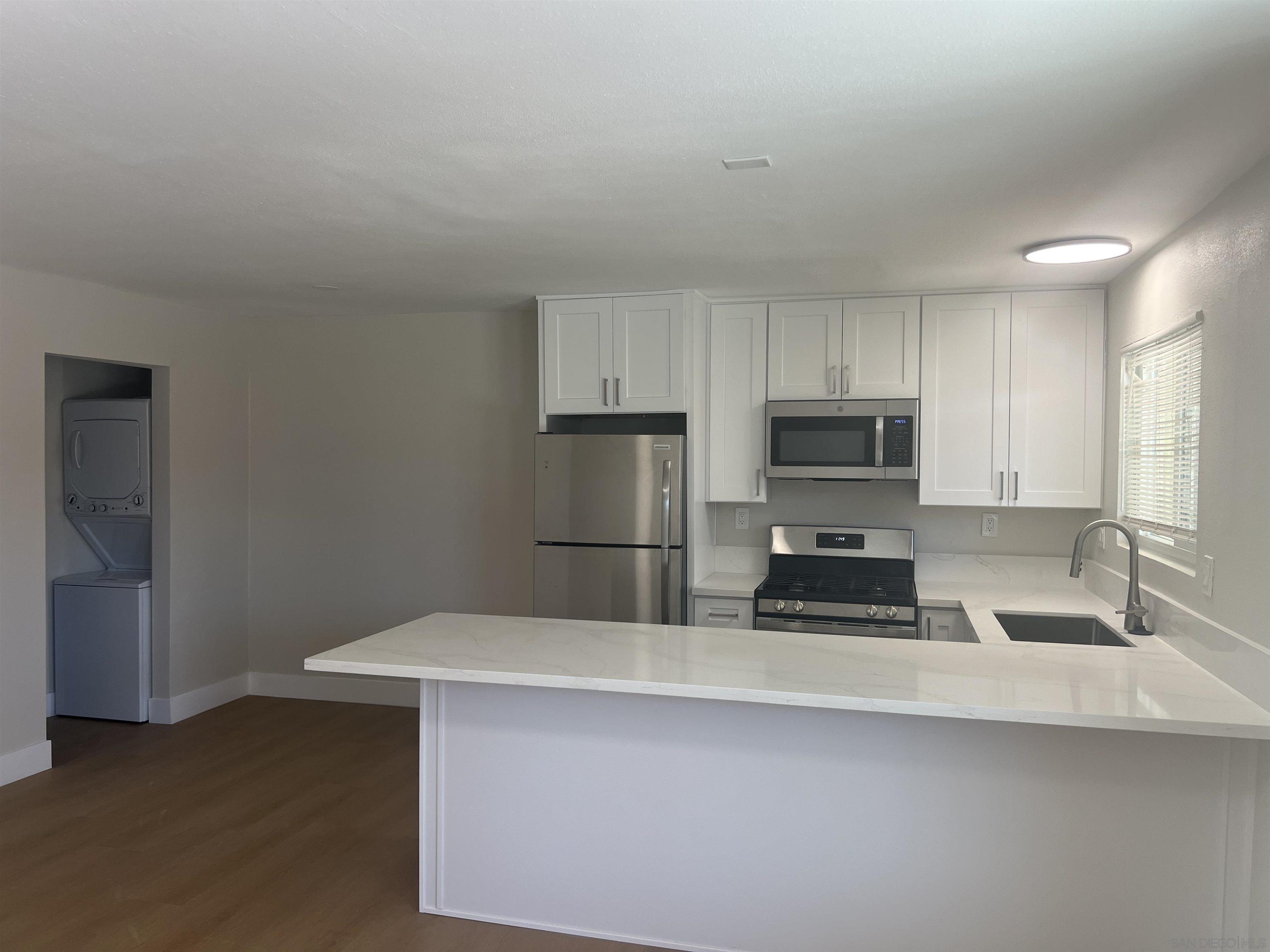 Detail Gallery Image 2 of 7 For 4181  Van Dyke Ave., San Diego,  CA 92105 - 1 Beds | 1 Baths