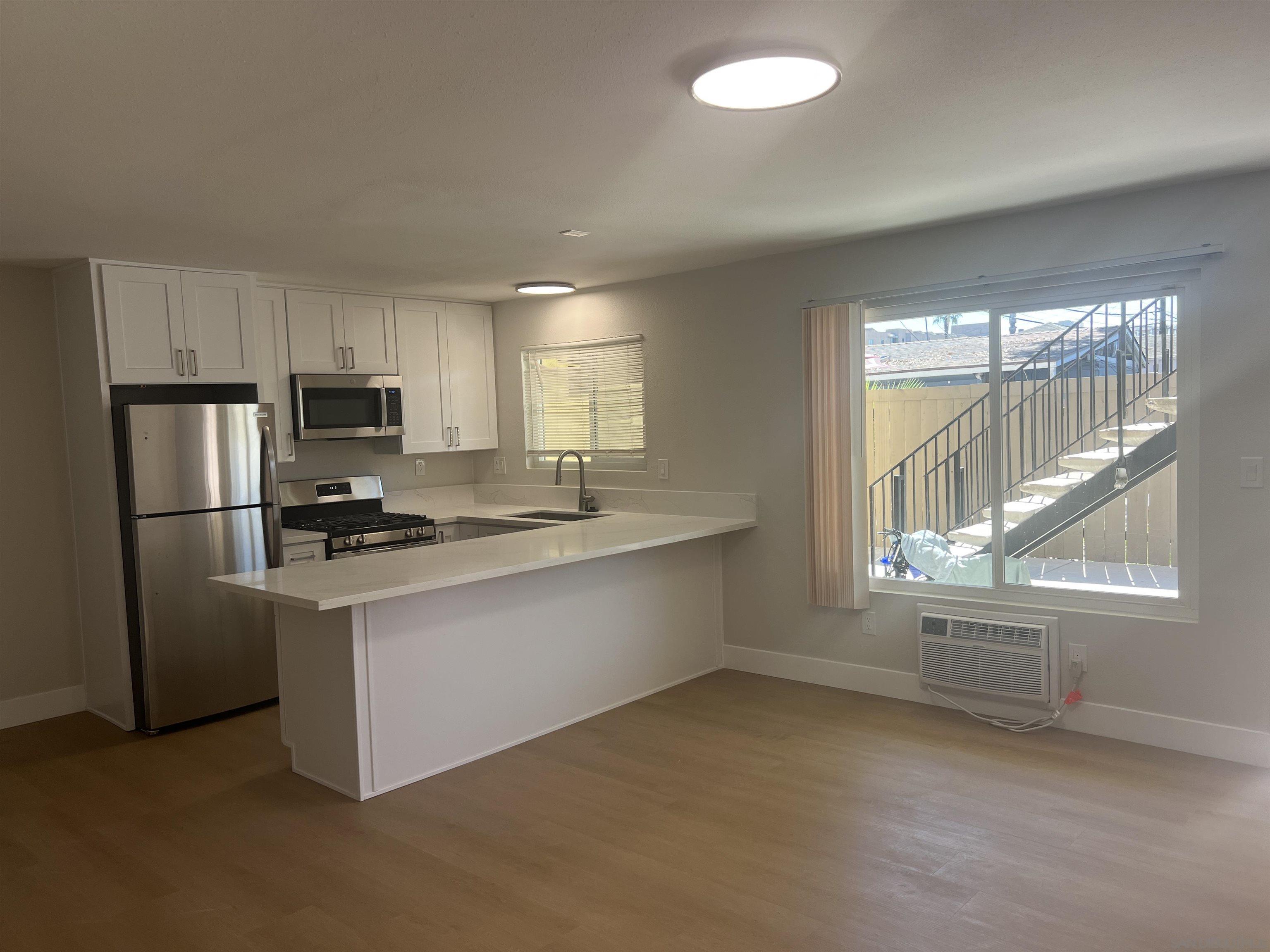 Detail Gallery Image 3 of 7 For 4181  Van Dyke Ave., San Diego,  CA 92105 - 1 Beds | 1 Baths