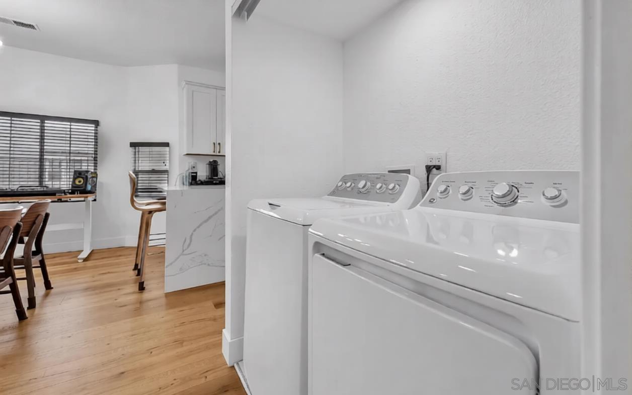 Detail Gallery Image 14 of 23 For 19  Evans St, San Diego,  CA 92102 - 4 Beds | 3 Baths