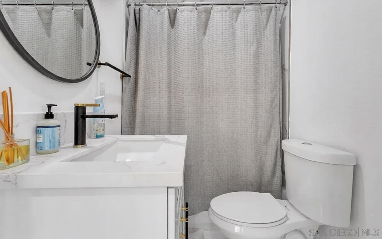 Detail Gallery Image 16 of 23 For 19  Evans St, San Diego,  CA 92102 - 4 Beds | 3 Baths