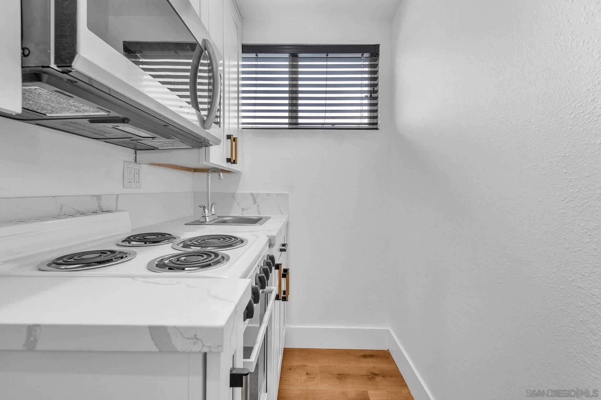 Detail Gallery Image 19 of 23 For 19  Evans St, San Diego,  CA 92102 - 4 Beds | 3 Baths