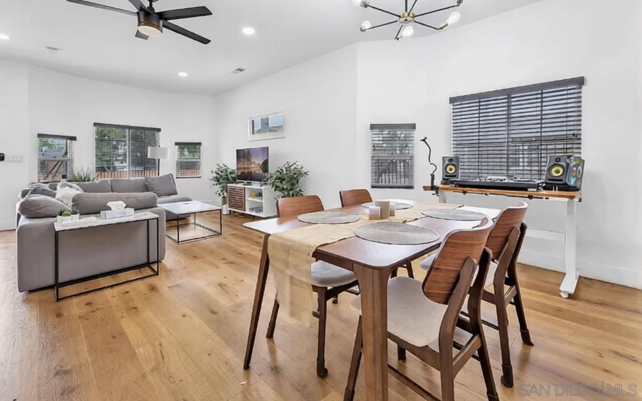 Detail Gallery Image 7 of 23 For 19  Evans St, San Diego,  CA 92102 - 4 Beds | 3 Baths