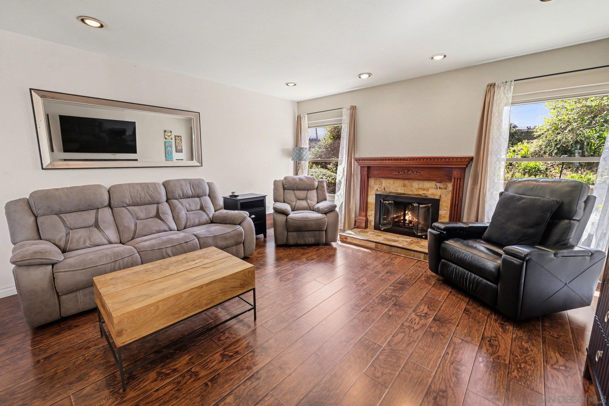 Detail Gallery Image 17 of 28 For 9939  Crestlane Court, Spring Valley,  CA 91977 - 3 Beds | 2 Baths