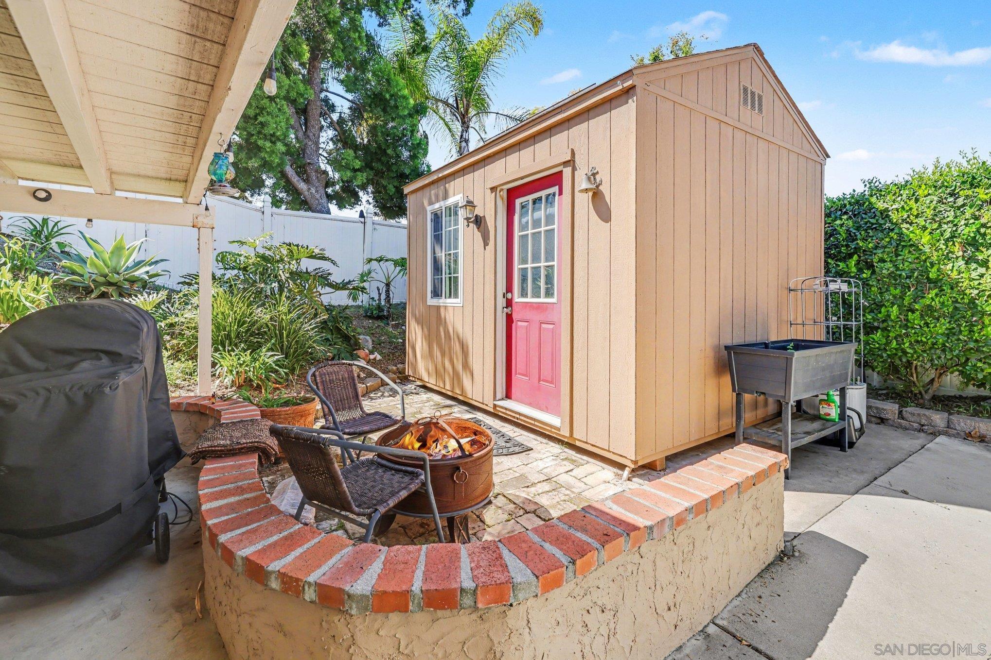 Detail Gallery Image 20 of 28 For 9939  Crestlane Court, Spring Valley,  CA 91977 - 3 Beds | 2 Baths