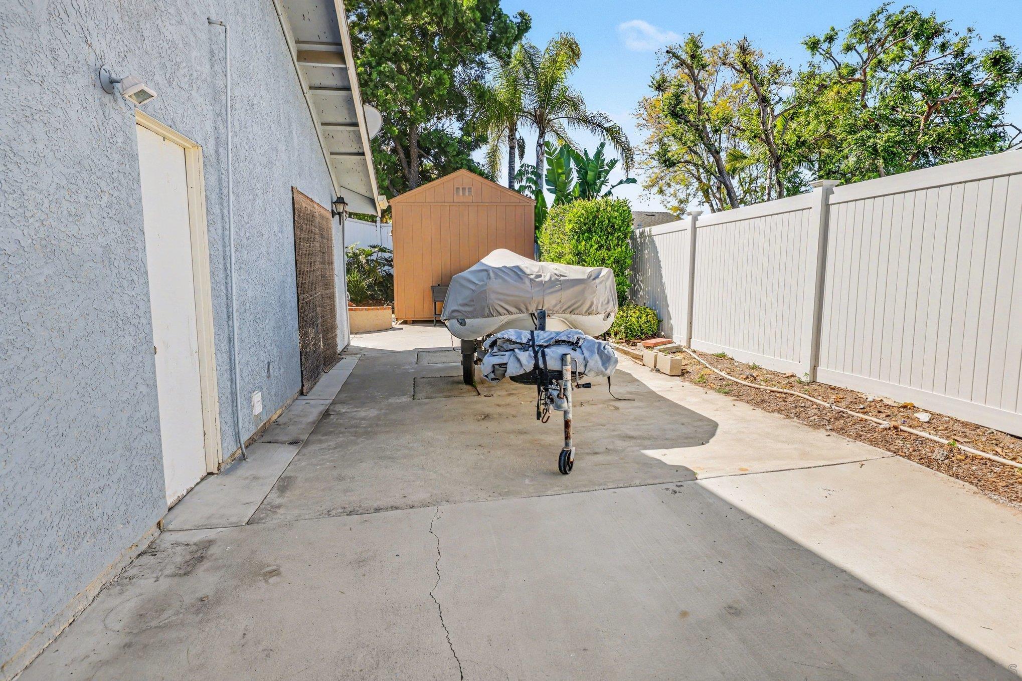 Detail Gallery Image 25 of 28 For 9939  Crestlane Court, Spring Valley,  CA 91977 - 3 Beds | 2 Baths