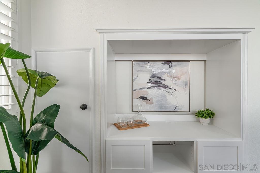 Detail Gallery Image 13 of 50 For 3138 W Canyon Ave, San Diego,  CA 92123 - 4 Beds | 3/1 Baths