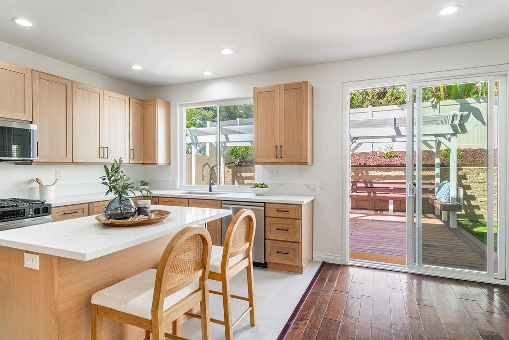 Detail Gallery Image 16 of 50 For 3138 W Canyon Ave, San Diego,  CA 92123 - 4 Beds | 3/1 Baths