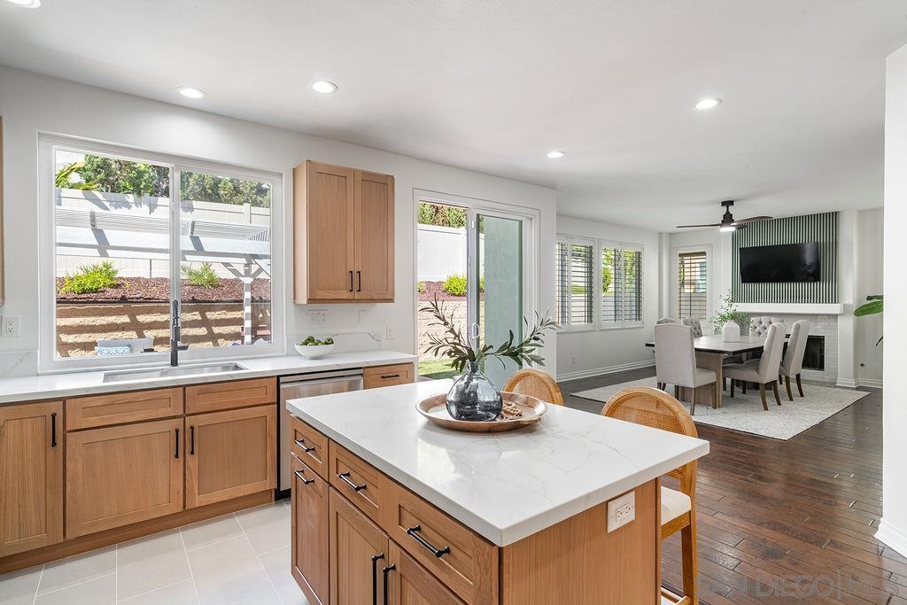 Detail Gallery Image 19 of 50 For 3138 W Canyon Ave, San Diego,  CA 92123 - 4 Beds | 3/1 Baths