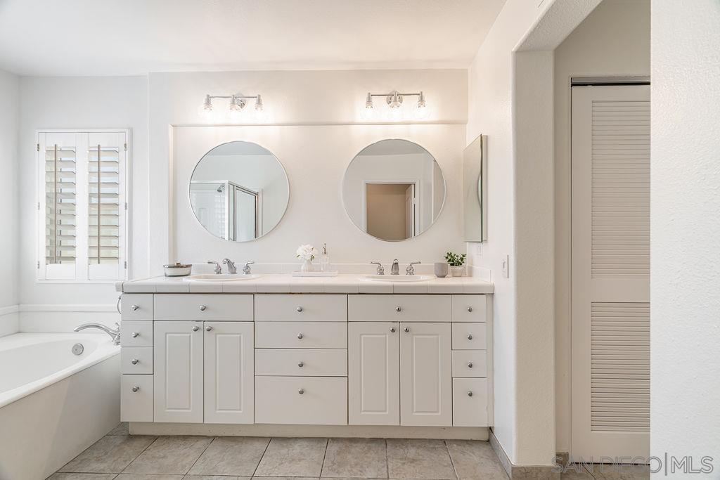 Detail Gallery Image 32 of 50 For 3138 W Canyon Ave, San Diego,  CA 92123 - 4 Beds | 3/1 Baths