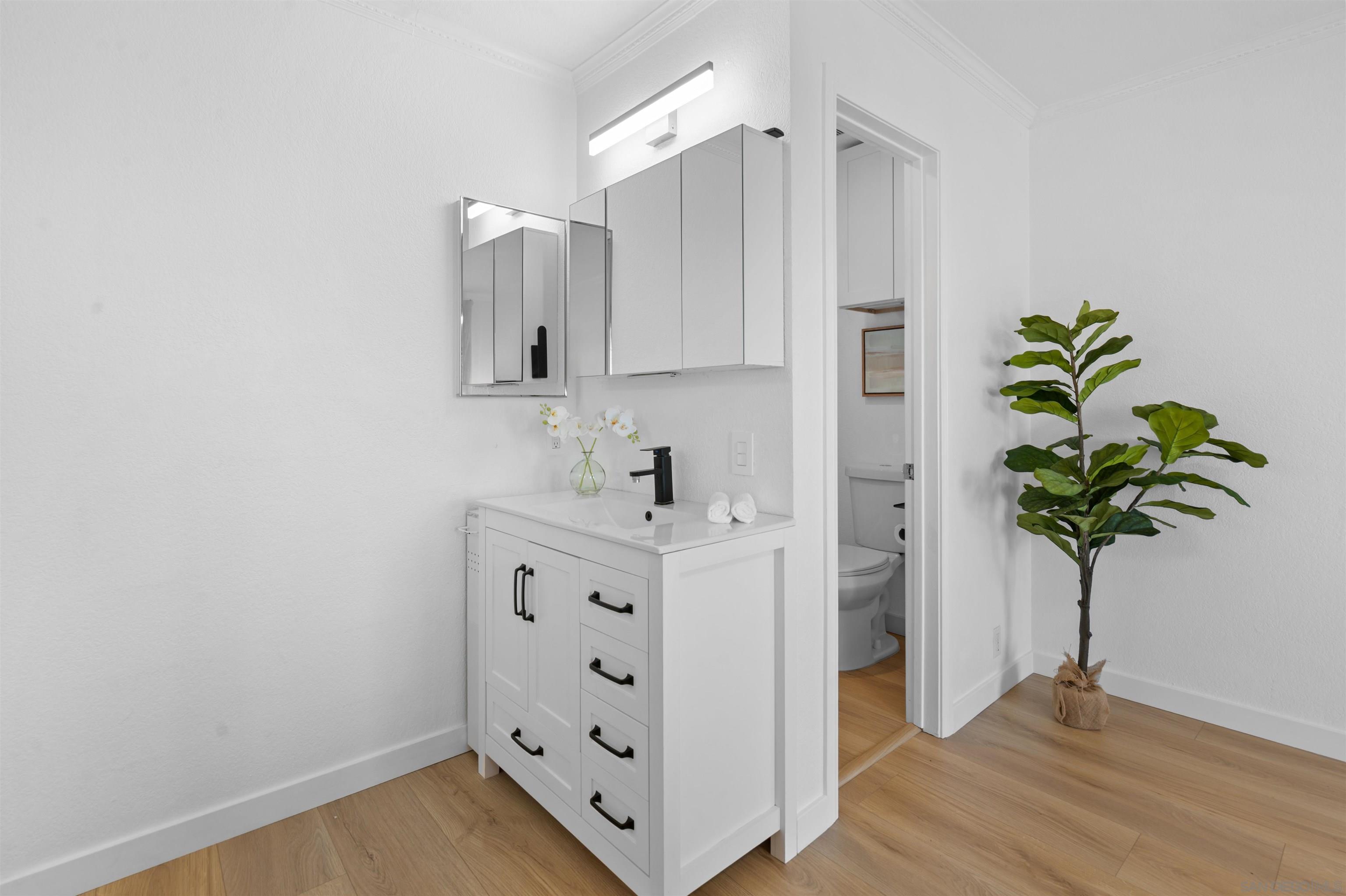 Detail Gallery Image 11 of 20 For 3975  Hortensia St  #E7,  San Diego,  CA 92110 - 2 Beds | 2 Baths