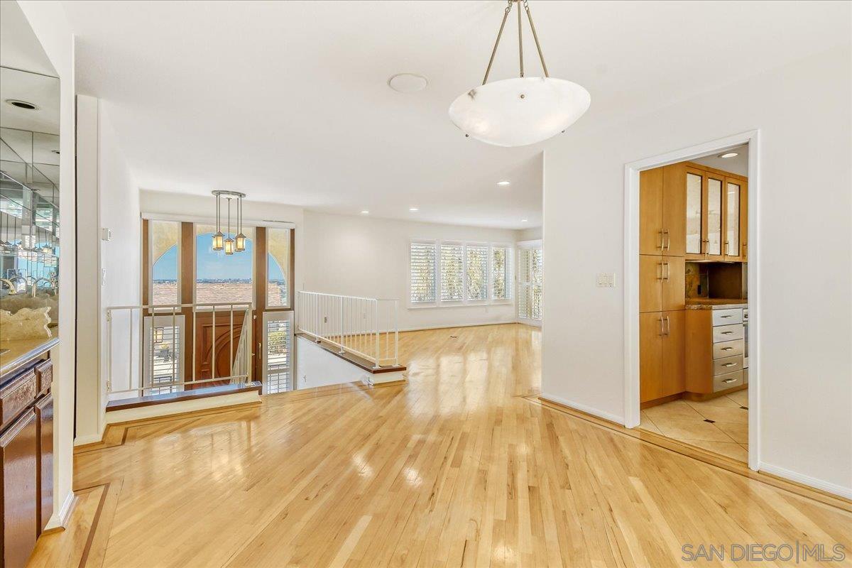 Detail Gallery Image 13 of 41 For 6157  Caminito Pan, San Diego,  CA 92120 - 4 Beds | 2/1 Baths