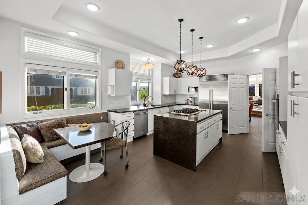 Detail Gallery Image 12 of 52 For 4251  Trias St, San Diego,  CA 92103 - 3 Beds | 3/1 Baths