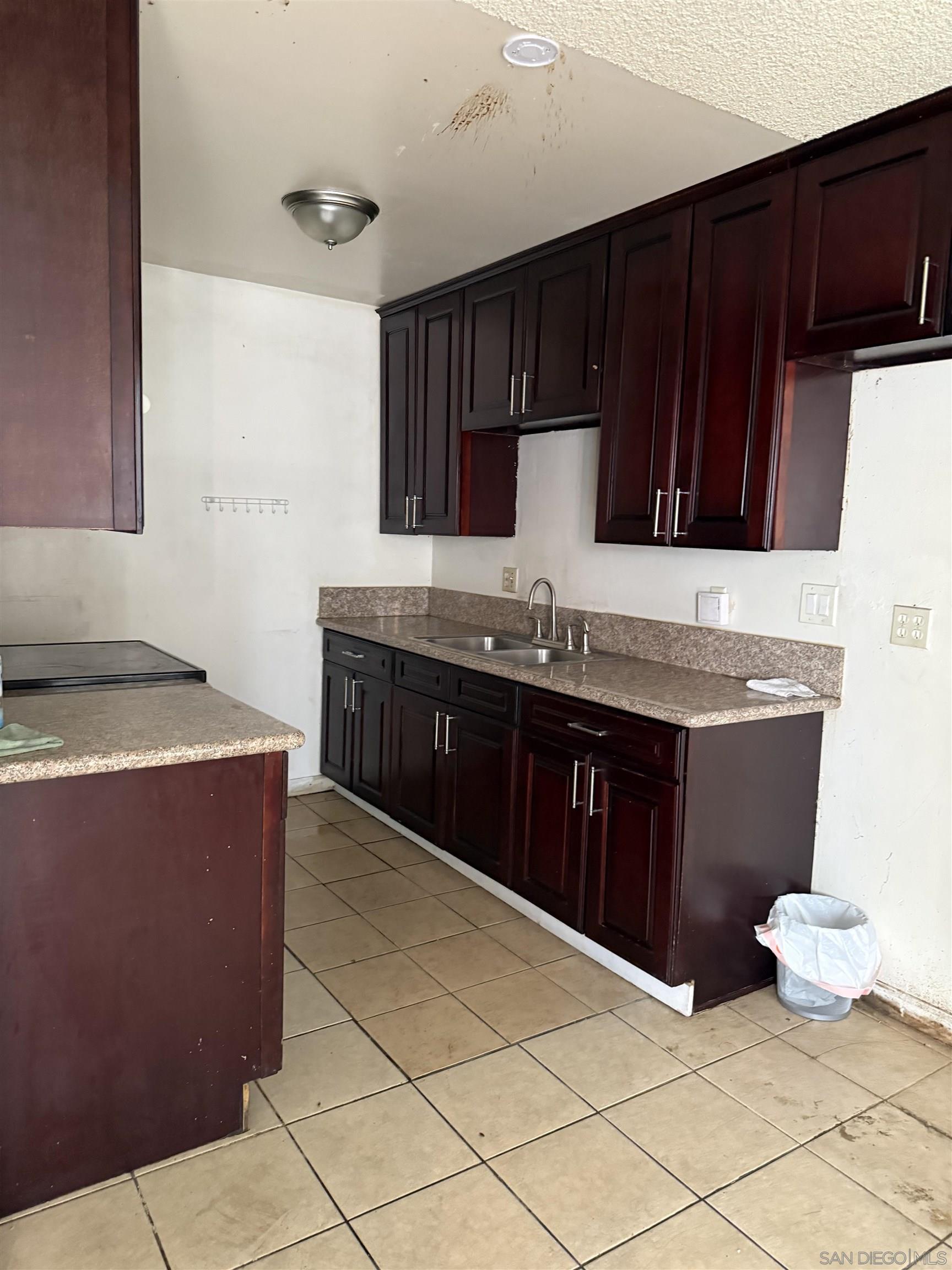 Detail Gallery Image 3 of 3 For 4267  44th  #8,  San Diego,  CA 92115 - 2 Beds | 2 Baths