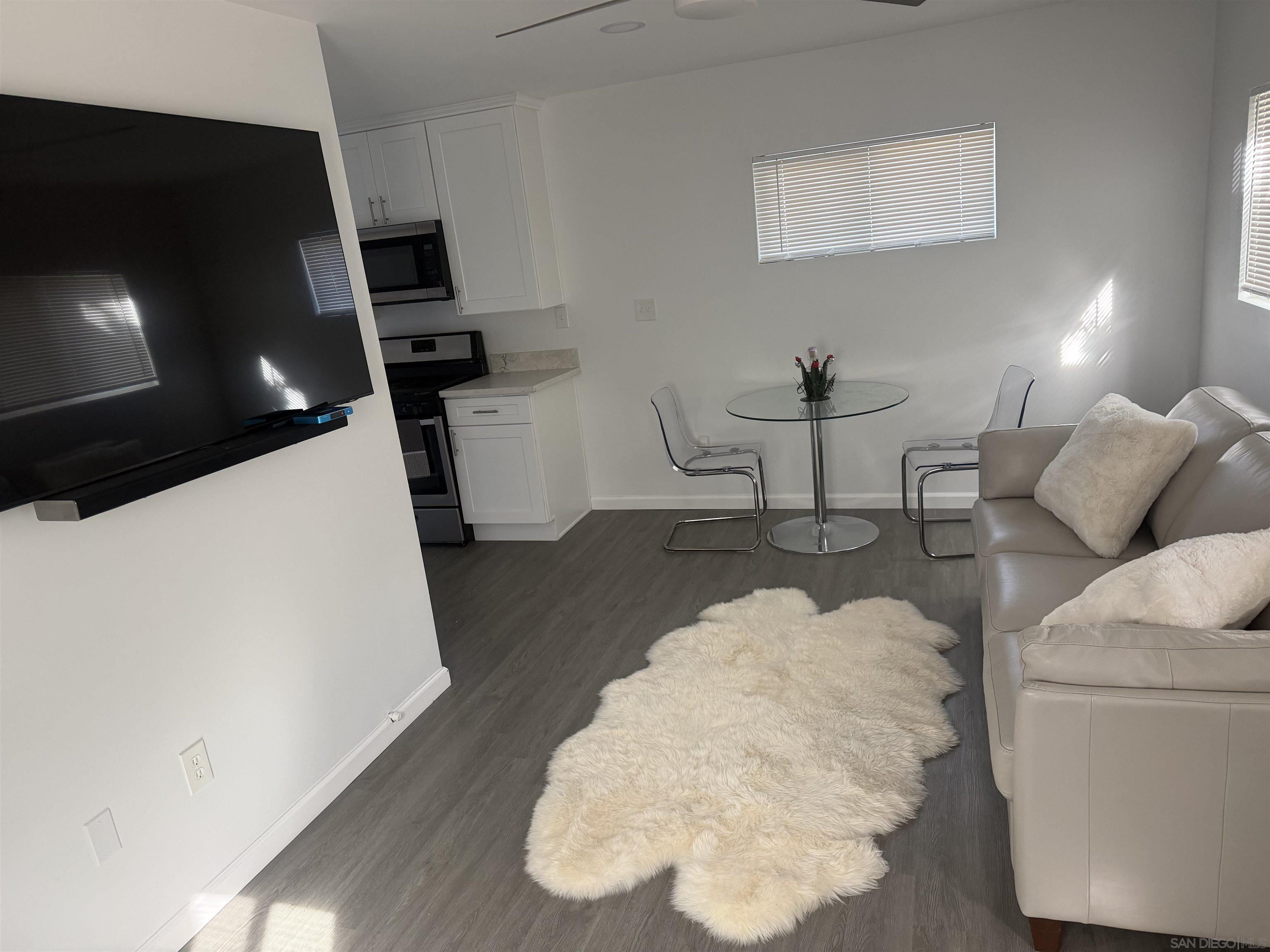 Detail Gallery Image 5 of 7 For 2942  Newton, San Diego,  CA 92113 - 1 Beds | 1 Baths