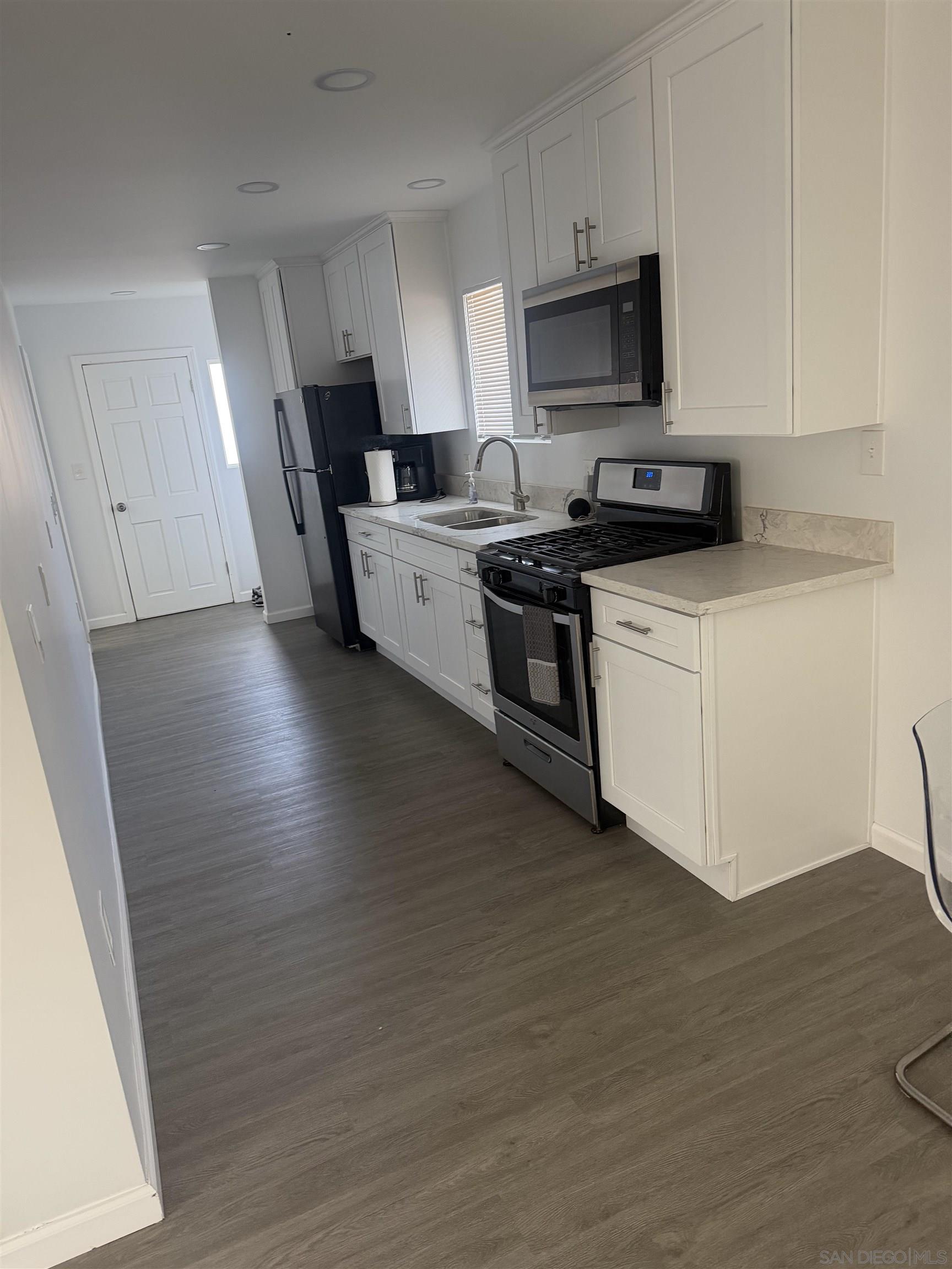 Detail Gallery Image 7 of 7 For 2942  Newton, San Diego,  CA 92113 - 1 Beds | 1 Baths