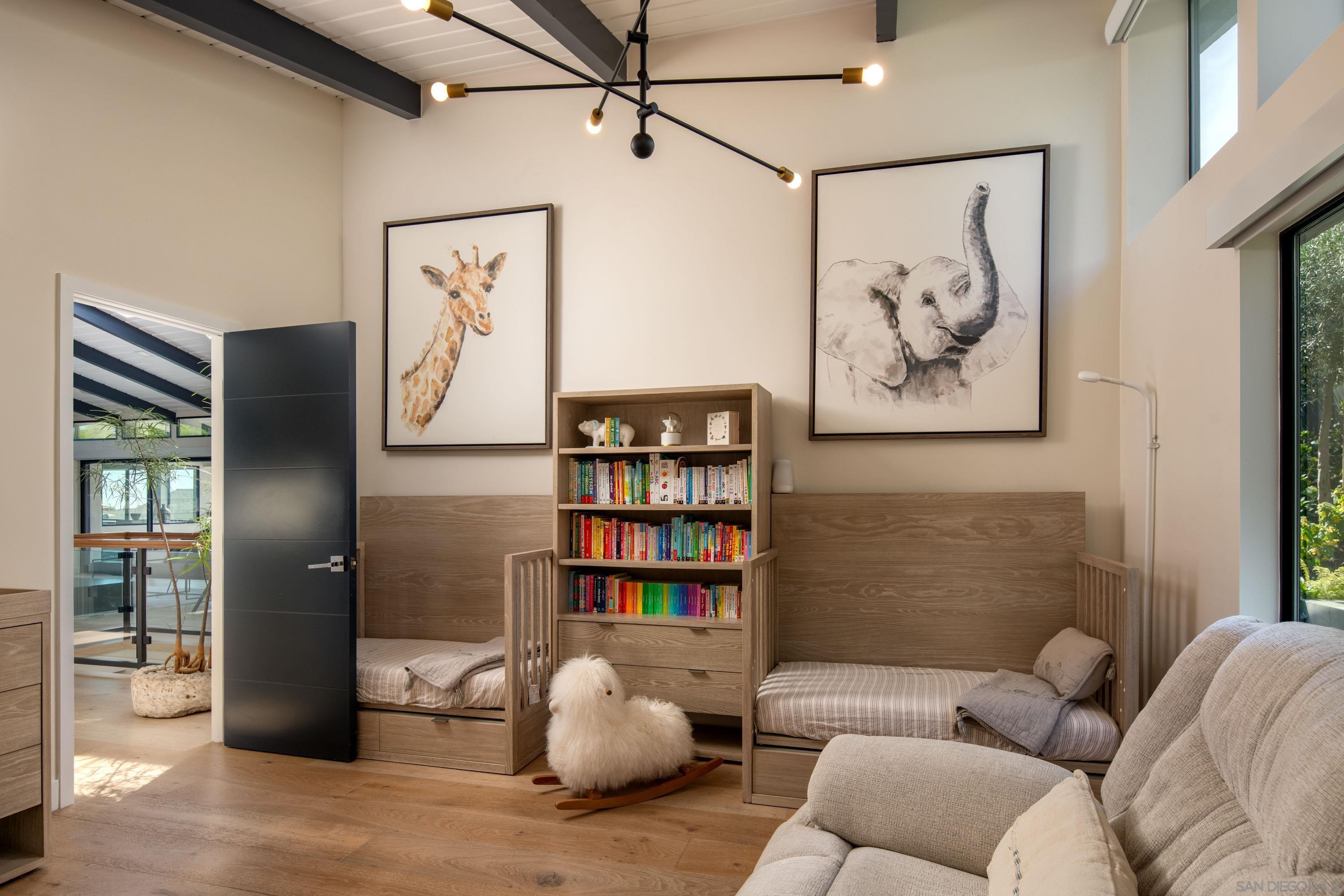 Detail Gallery Image 21 of 68 For 5780  Rutgers Road, La Jolla,  CA 92037 - 6 Beds | 5/1 Baths