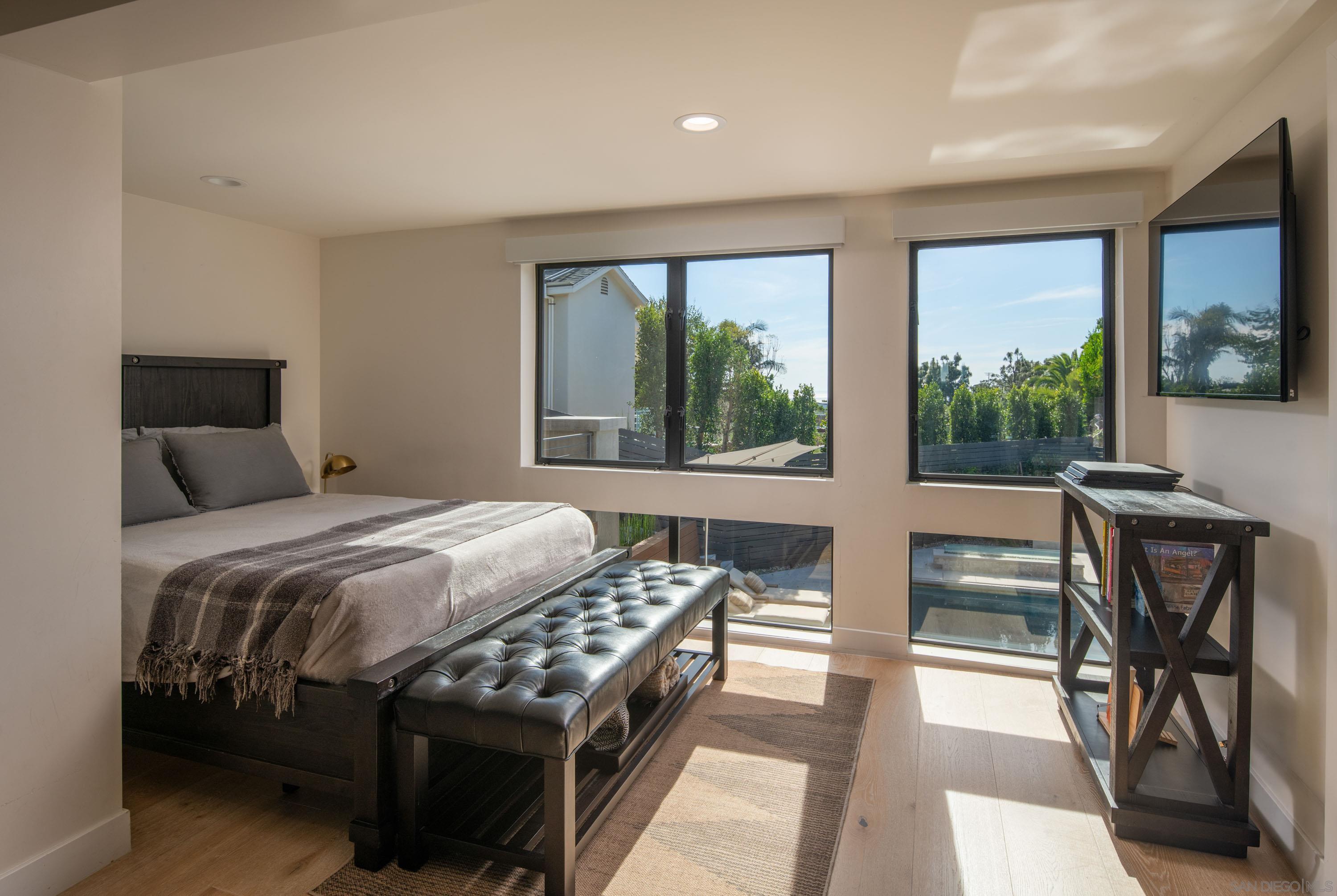 Detail Gallery Image 20 of 68 For 5780  Rutgers Road, La Jolla,  CA 92037 - 6 Beds | 5/1 Baths