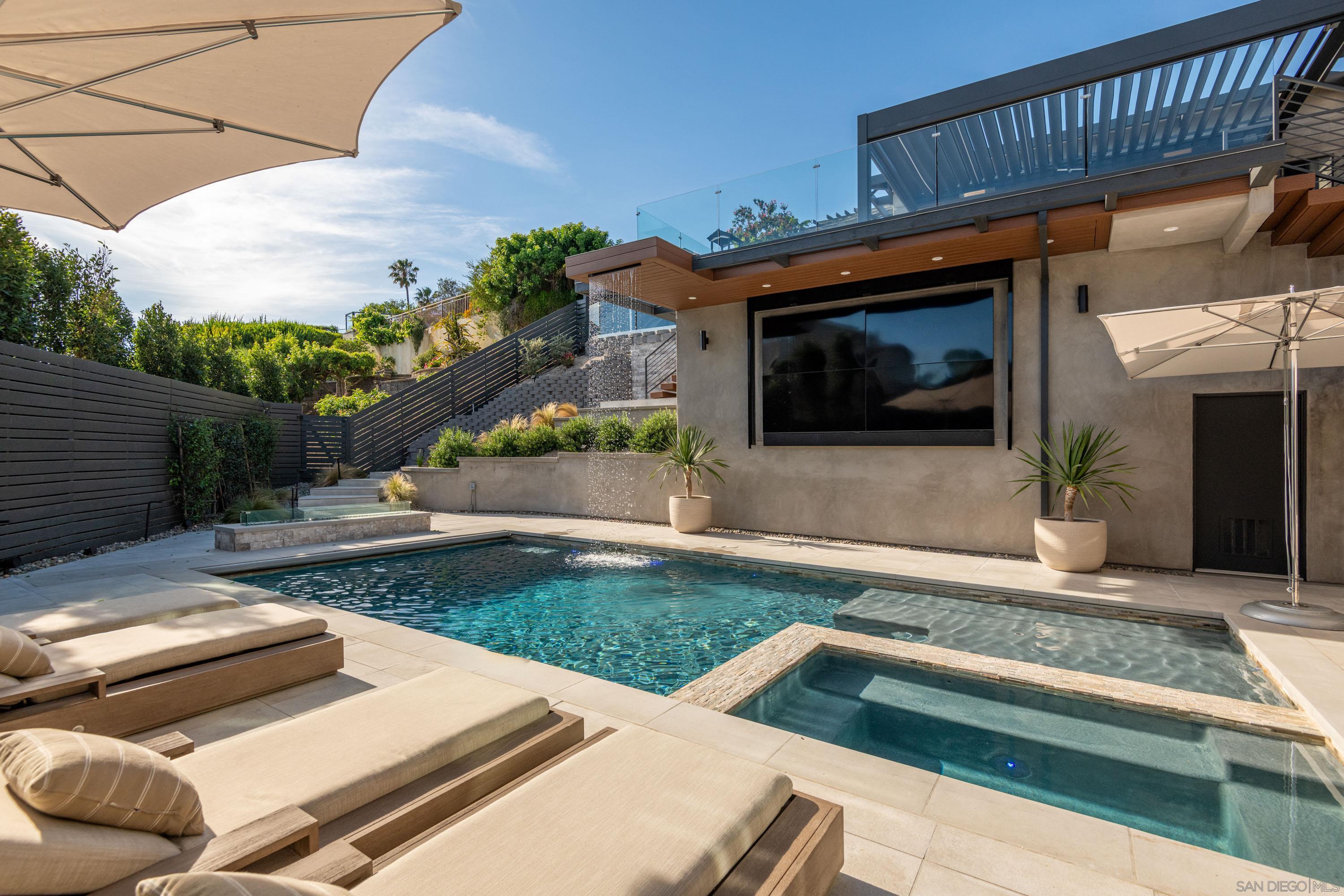 Detail Gallery Image 30 of 68 For 5780  Rutgers Road, La Jolla,  CA 92037 - 6 Beds | 5/1 Baths