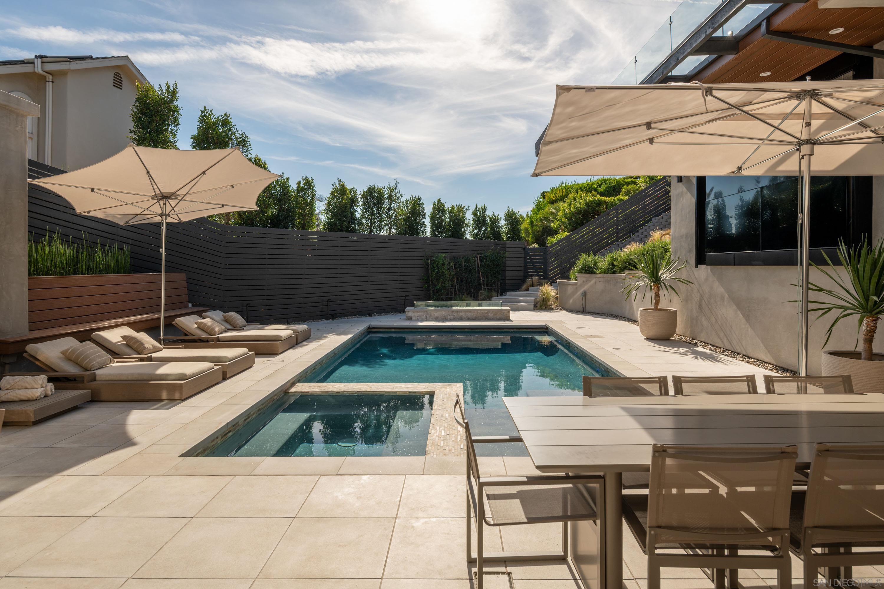 Detail Gallery Image 32 of 68 For 5780  Rutgers Road, La Jolla,  CA 92037 - 6 Beds | 5/1 Baths