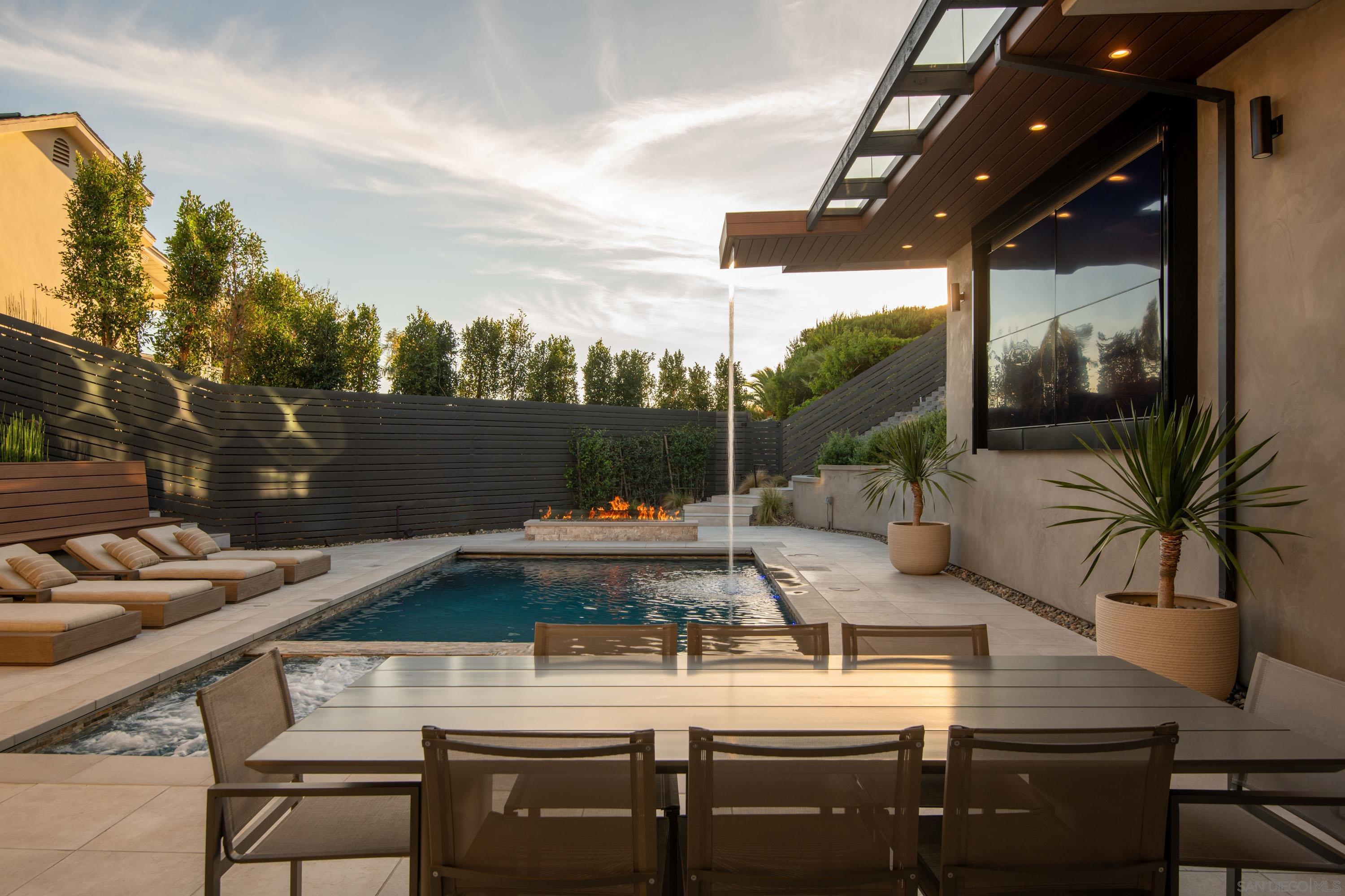 Detail Gallery Image 47 of 72 For 5780  Rutgers Road, La Jolla,  CA 92037 - 6 Beds | 5/1 Baths