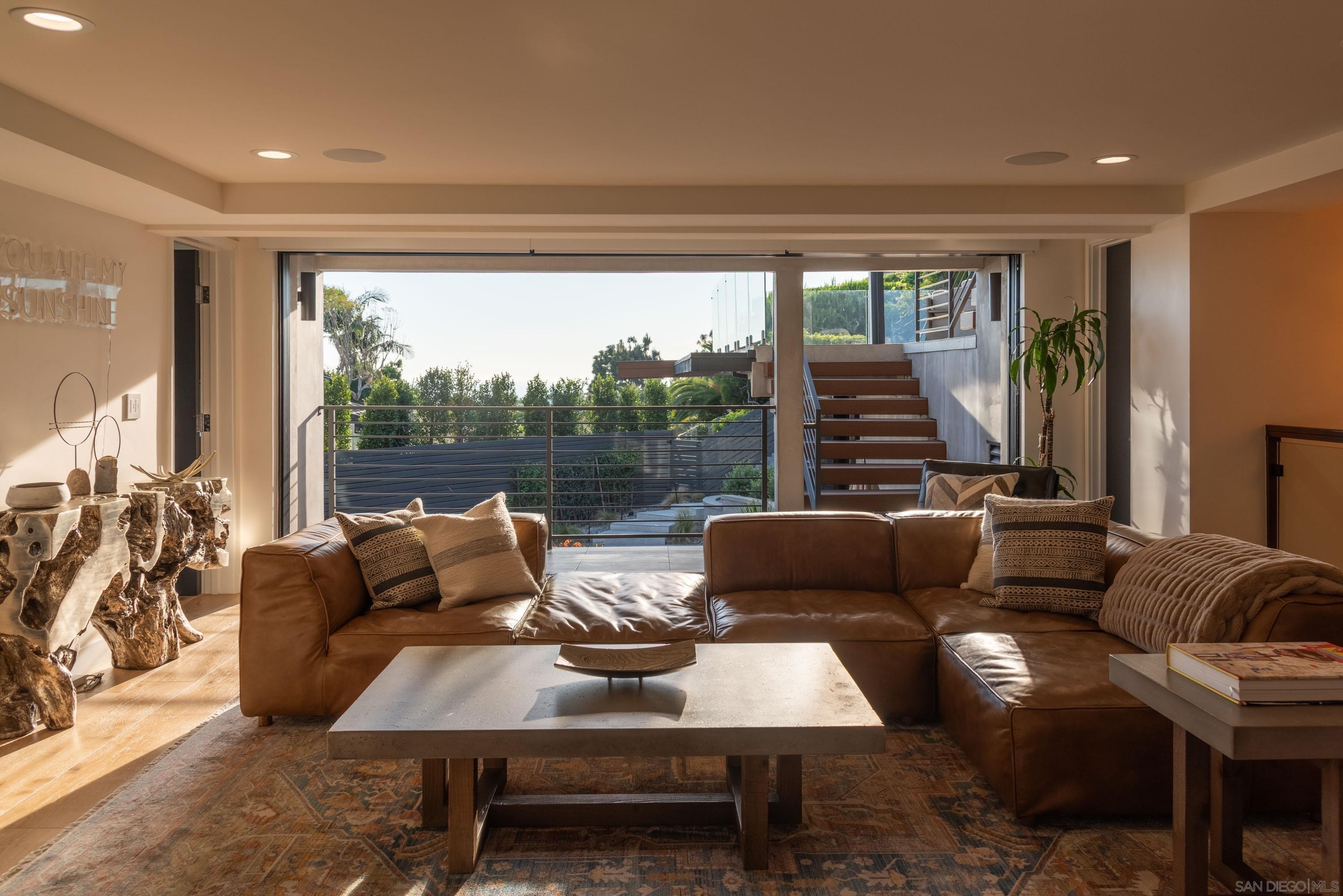 Detail Gallery Image 44 of 68 For 5780  Rutgers Road, La Jolla,  CA 92037 - 6 Beds | 5/1 Baths