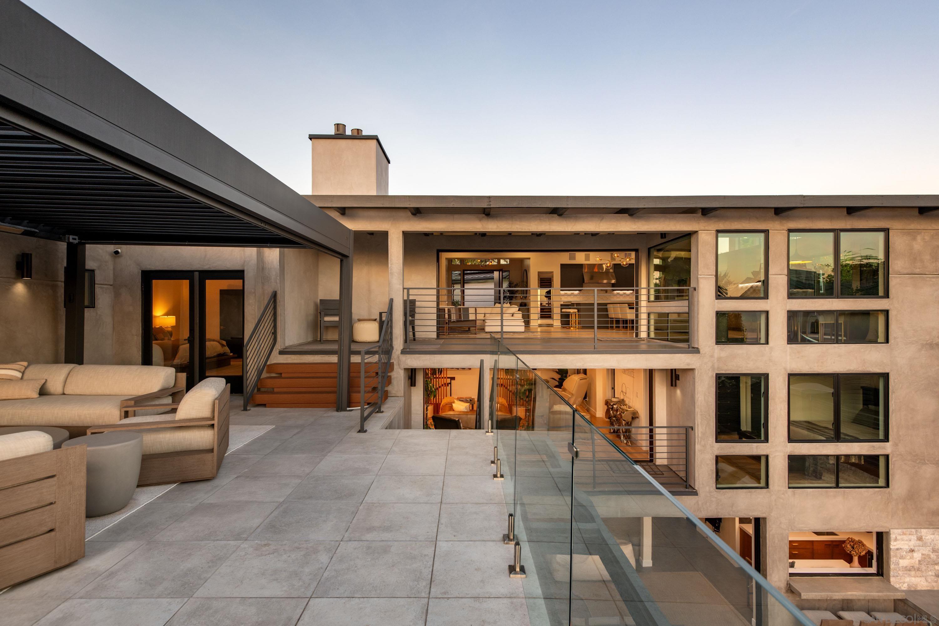 Detail Gallery Image 53 of 68 For 5780  Rutgers Road, La Jolla,  CA 92037 - 6 Beds | 5/1 Baths