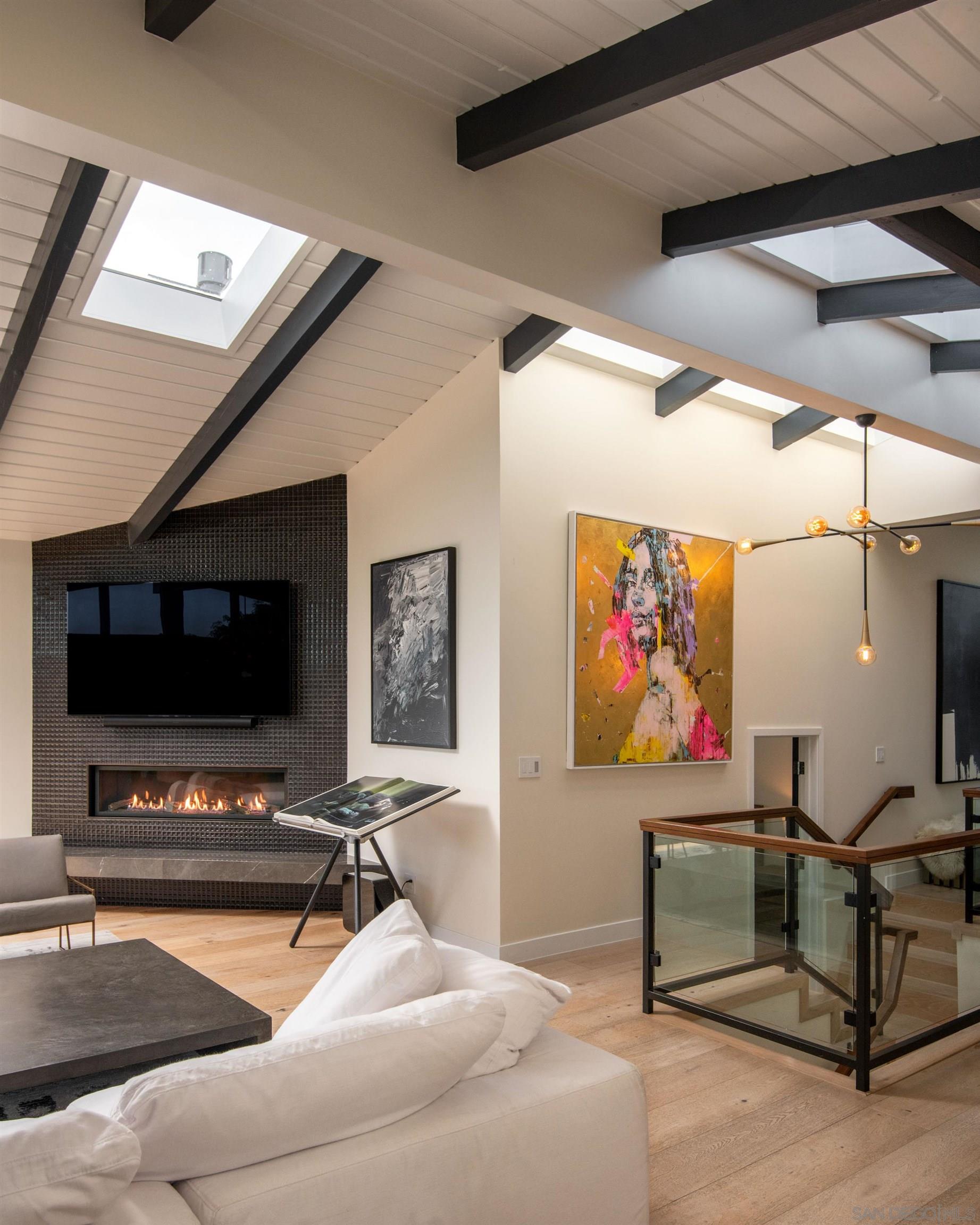 Detail Gallery Image 10 of 68 For 5780  Rutgers Road, La Jolla,  CA 92037 - 6 Beds | 5/1 Baths