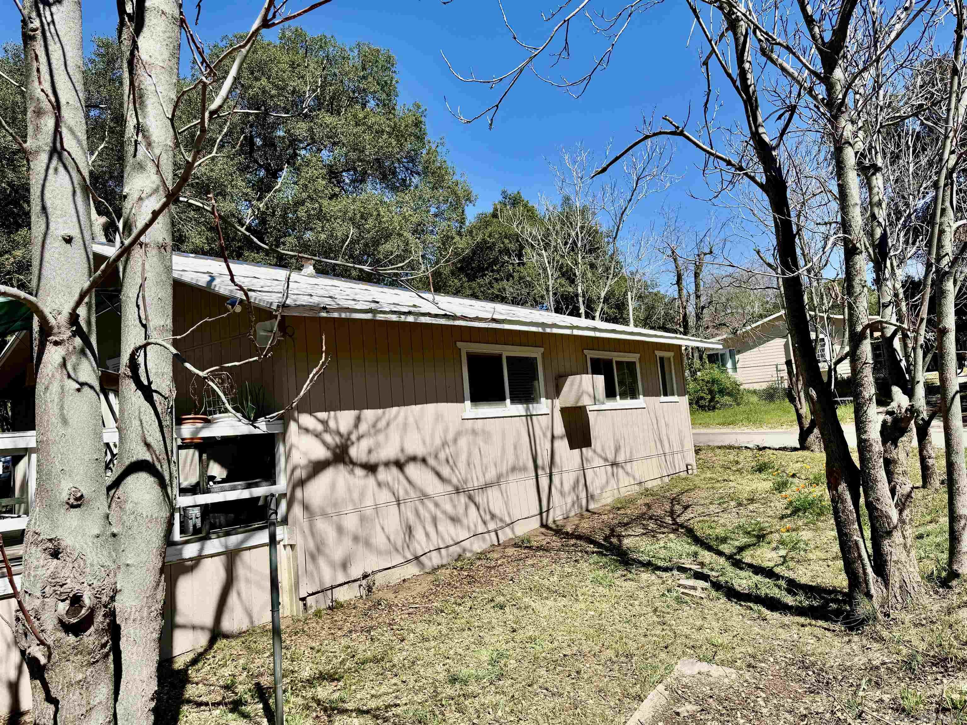 Detail Gallery Image 5 of 34 For 2550  Live Oak Trl, Boulevard,  CA 91905 - 2 Beds | 1 Baths