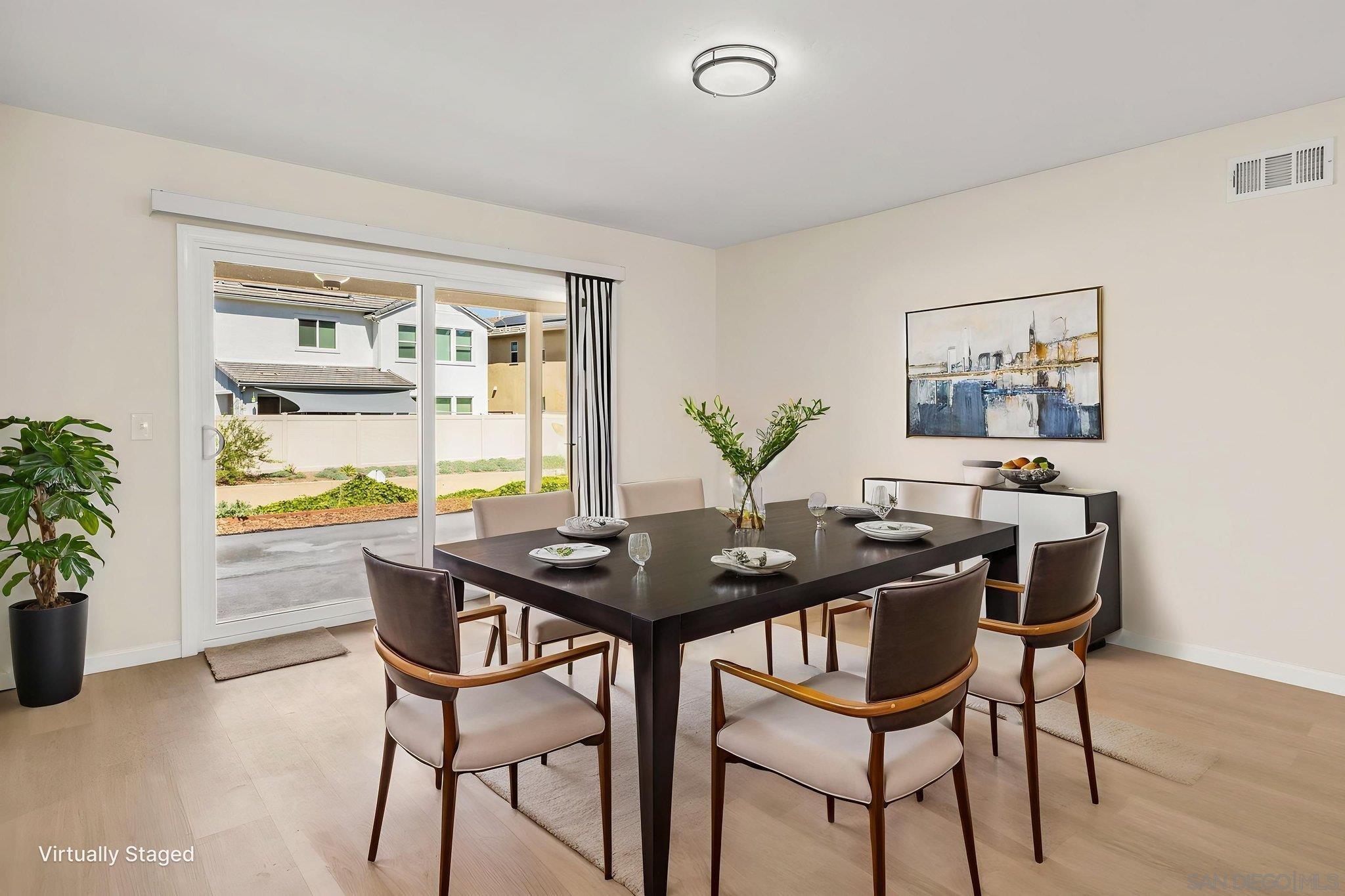 Detail Gallery Image 13 of 44 For 1320  La Mirada Ave, Escondido,  CA 92026 - 3 Beds | 2 Baths