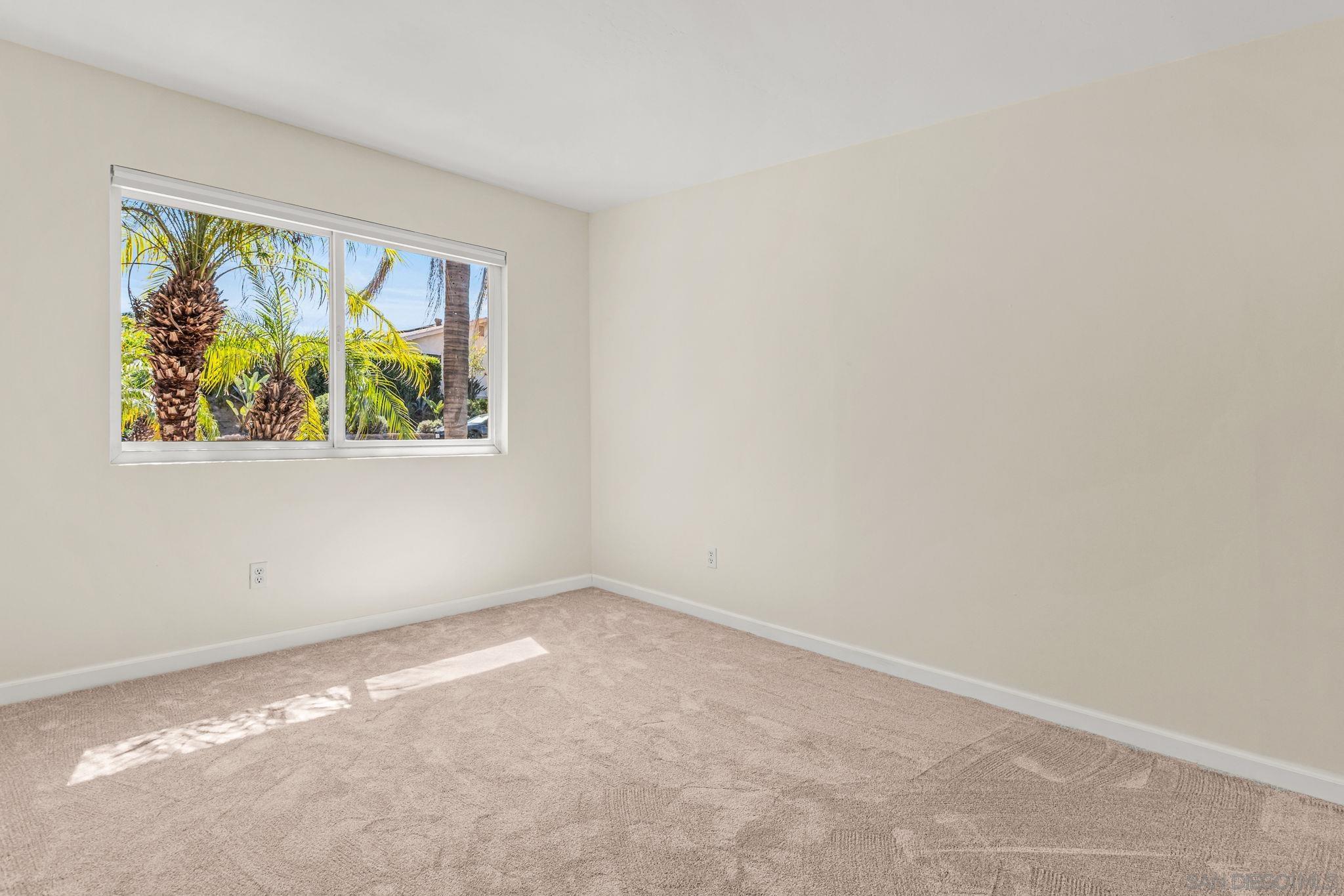 Detail Gallery Image 18 of 44 For 1320  La Mirada Ave, Escondido,  CA 92026 - 3 Beds | 2 Baths
