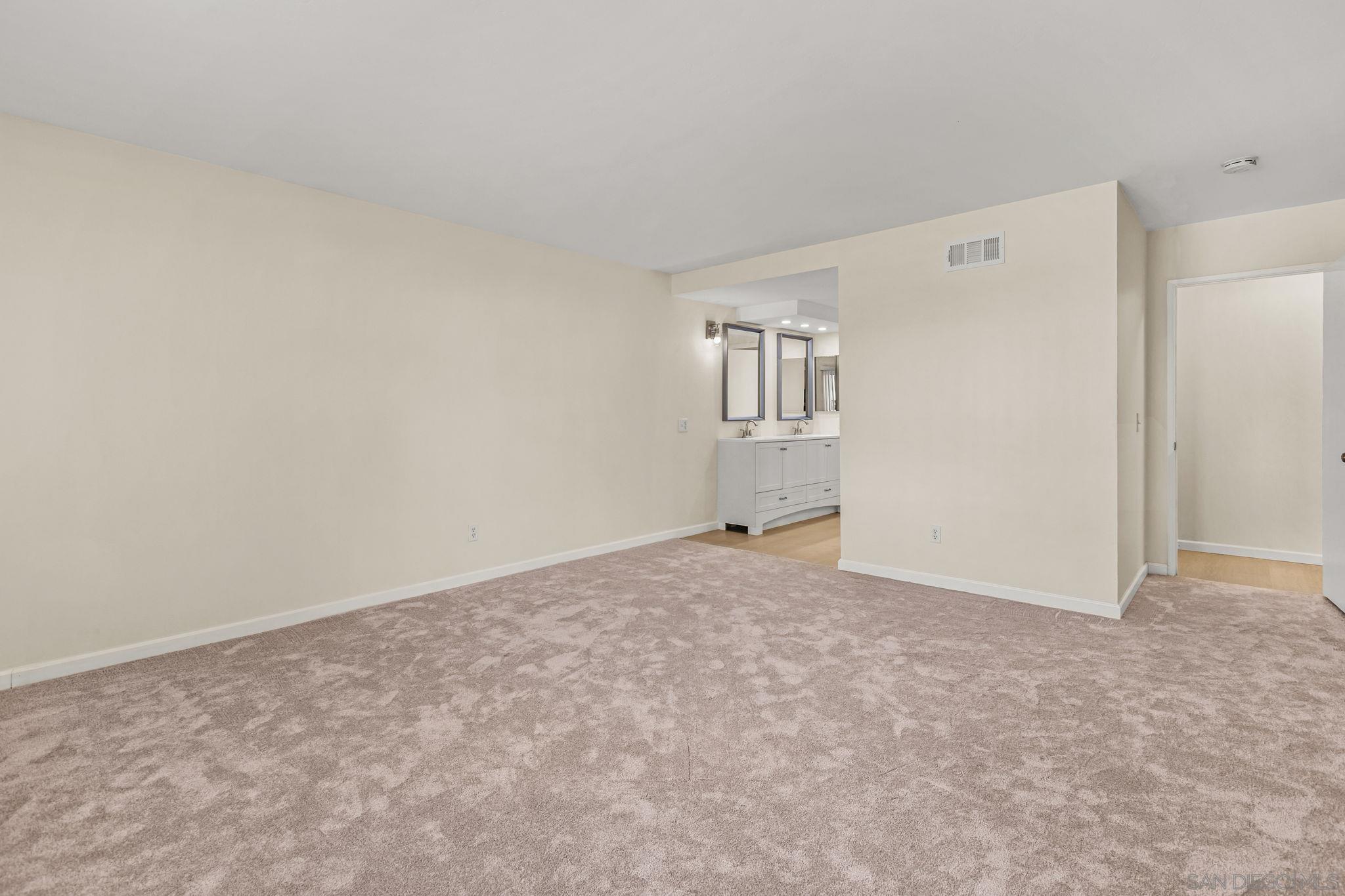 Detail Gallery Image 22 of 44 For 1320  La Mirada Ave, Escondido,  CA 92026 - 3 Beds | 2 Baths