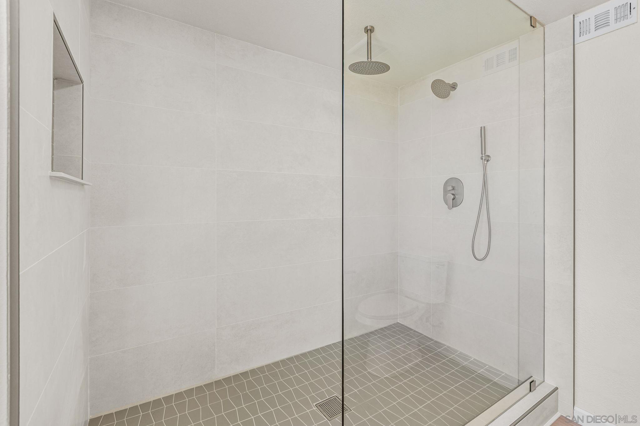 Detail Gallery Image 25 of 44 For 1320  La Mirada Ave, Escondido,  CA 92026 - 3 Beds | 2 Baths