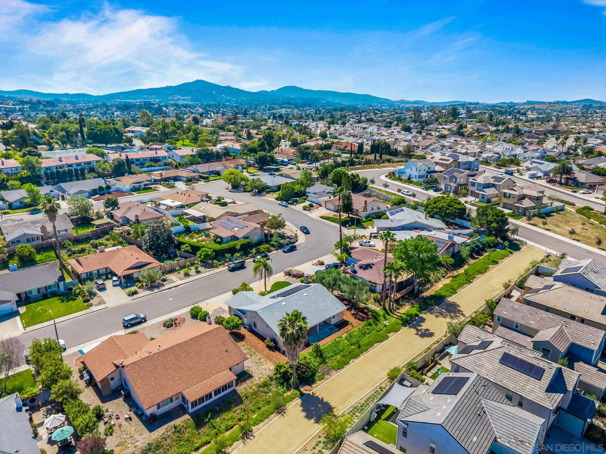 Detail Gallery Image 40 of 44 For 1320  La Mirada Ave, Escondido,  CA 92026 - 3 Beds | 2 Baths