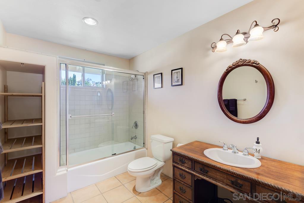 Detail Gallery Image 33 of 57 For 29737-39  Margale Ln, Vista,  CA 92084 - 5 Beds | 3/1 Baths
