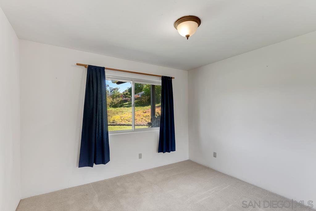 Detail Gallery Image 34 of 57 For 29737-39  Margale Ln, Vista,  CA 92084 - 5 Beds | 3/1 Baths