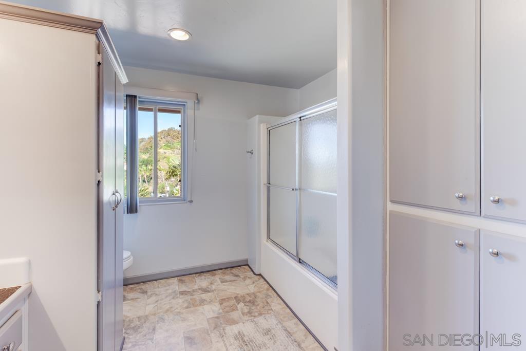 Detail Gallery Image 44 of 57 For 29737-39  Margale Ln, Vista,  CA 92084 - 5 Beds | 3/1 Baths