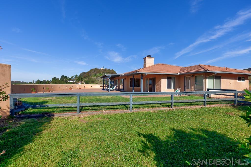 Detail Gallery Image 6 of 57 For 29737-39  Margale Ln, Vista,  CA 92084 - 5 Beds | 3/1 Baths