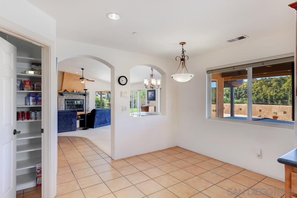 Detail Gallery Image 9 of 57 For 29737-39  Margale Ln, Vista,  CA 92084 - 5 Beds | 3/1 Baths