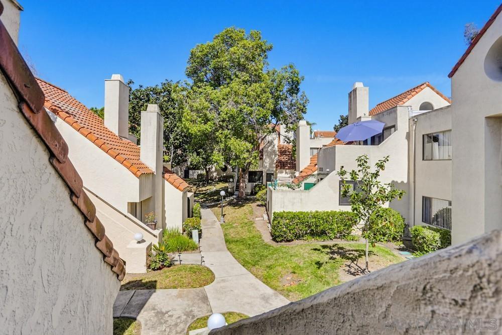 Detail Gallery Image 2 of 35 For 333 N Melore Drive  #D,  Vista,  CA 92083 - 1 Beds | 1 Baths