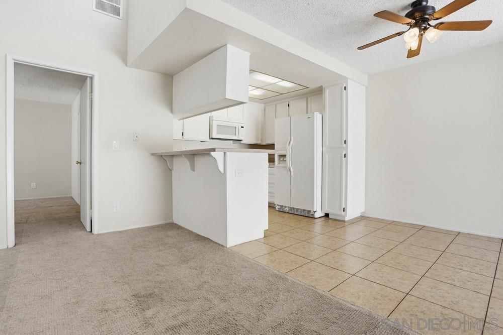 Detail Gallery Image 11 of 35 For 333 N Melore Drive  #D,  Vista,  CA 92083 - 1 Beds | 1 Baths