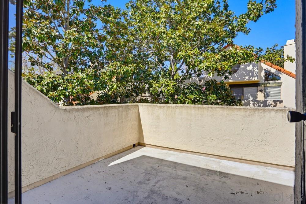 Detail Gallery Image 16 of 35 For 333 N Melore Drive  #D,  Vista,  CA 92083 - 1 Beds | 1 Baths