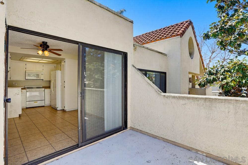 Detail Gallery Image 18 of 35 For 333 N Melore Drive  #D,  Vista,  CA 92083 - 1 Beds | 1 Baths