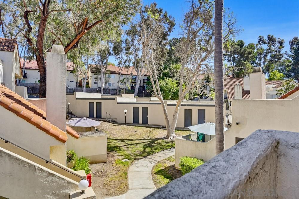 Detail Gallery Image 3 of 35 For 333 N Melore Drive  #D,  Vista,  CA 92083 - 1 Beds | 1 Baths