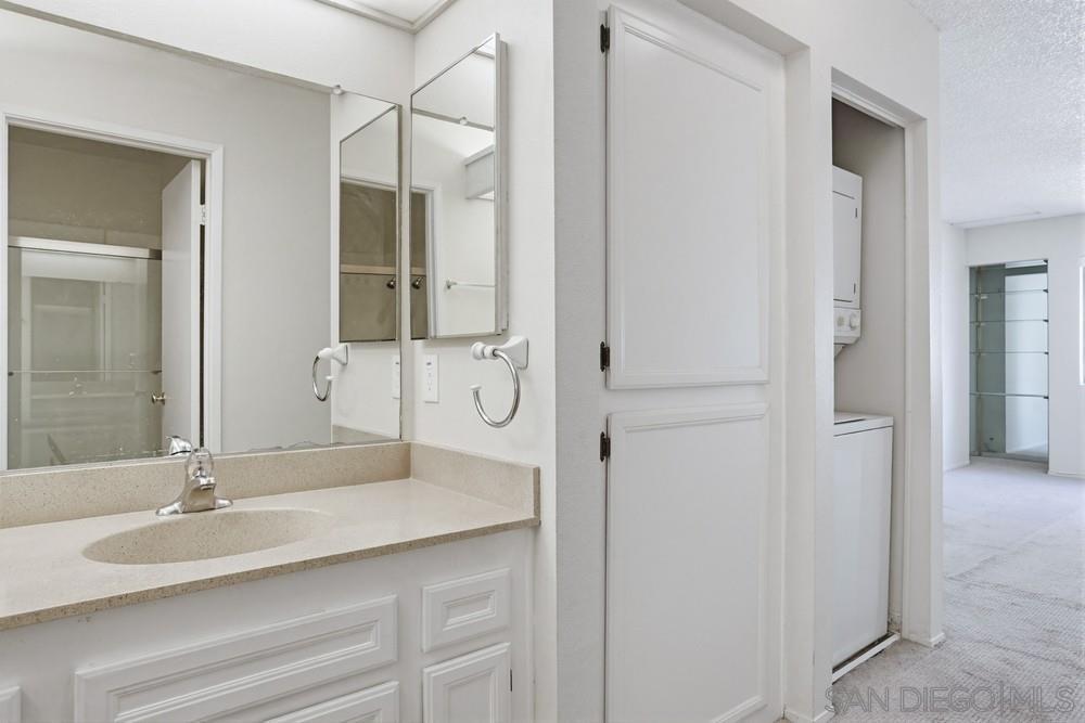 Detail Gallery Image 27 of 35 For 333 N Melore Drive  #D,  Vista,  CA 92083 - 1 Beds | 1 Baths