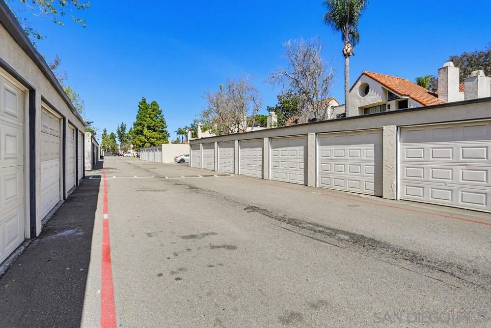 Detail Gallery Image 30 of 35 For 333 N Melore Drive  #D,  Vista,  CA 92083 - 1 Beds | 1 Baths