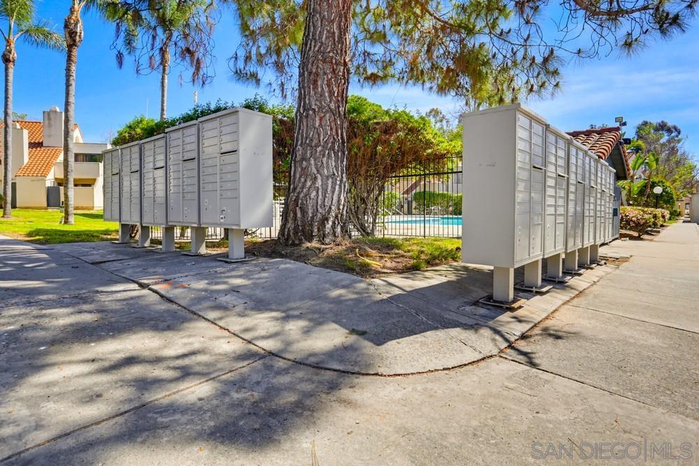 Detail Gallery Image 34 of 35 For 333 N Melore Drive  #D,  Vista,  CA 92083 - 1 Beds | 1 Baths